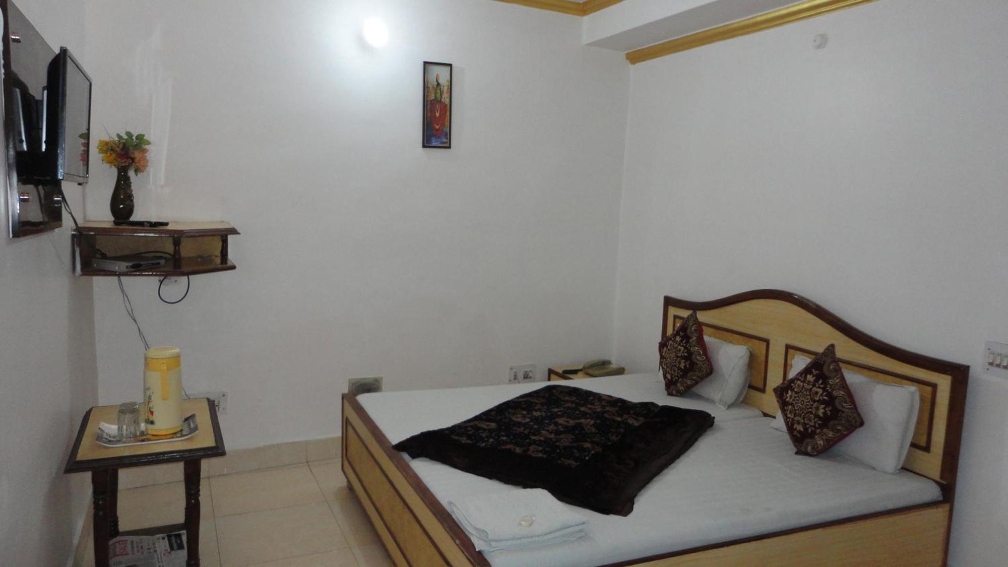 Hotel Swarajya Palace Агра Экстерьер фото