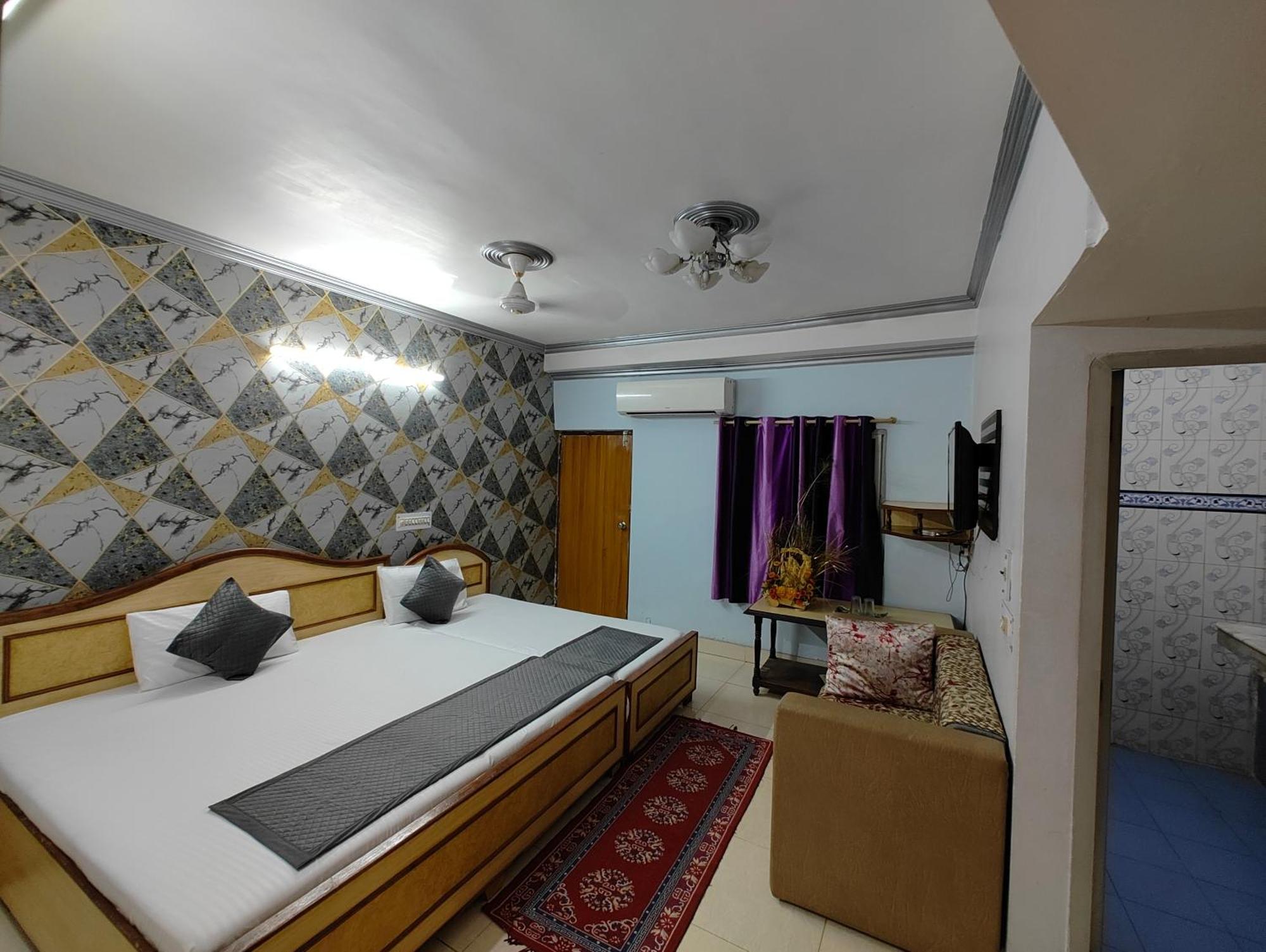 Hotel Swarajya Palace Агра Экстерьер фото